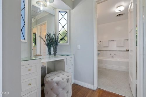 1637 Vly Vw Rd, Glendale CA  91202-1330 exterior