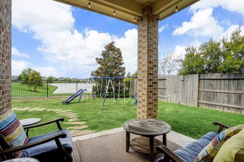 20215 Bristol Blf Ln, Richmond TX 77407-1507 exterior