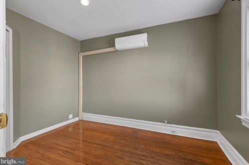 231 Mulberry St, Lancaster PA  17603-3741 exterior