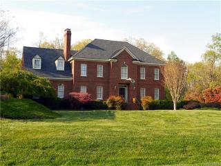 11906 Reeds Bluff Ln, Midlothian, VA 23113-4700