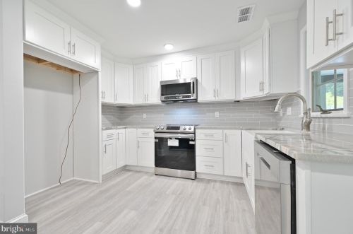 255 Hopkins Rd, Haddonfield NJ 08033-3062 exterior