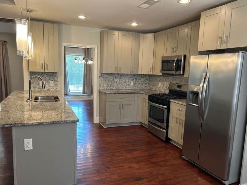 2587 Lakeshore Dr, Atlanta GA  30337-4929 exterior