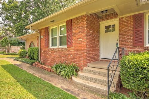 6981 Richard Ln, Austell, GA 30168-6420