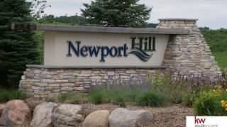 18518 Northern Hills Dr, Bennington, NE 68007-7048