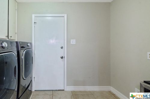 12215 Arrowwood Dr, Austin TX  78727-5868 exterior