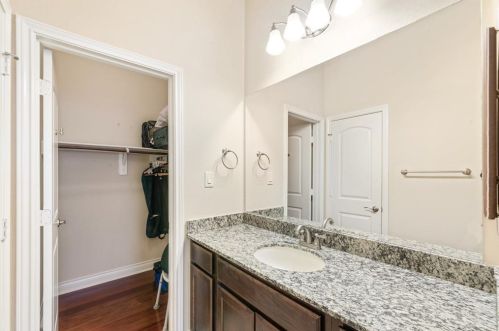 6226 Milam Branch Ln, Richmond TX 77471-6654 exterior