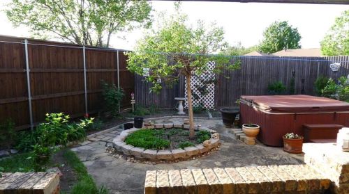 2245 Vly Ml, Carrollton TX 75006-1938 exterior