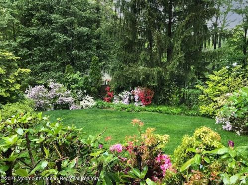 9 Fox Hill Rd, Middletown NJ exterior