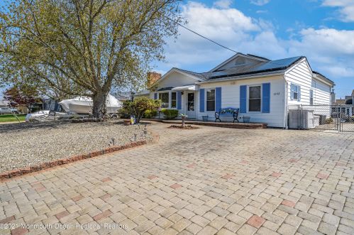 1032 Orlando Dr, Lacey, NJ 08731-5510