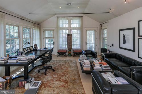 1075 Great Rd, Princeton NJ  08540-1246 exterior