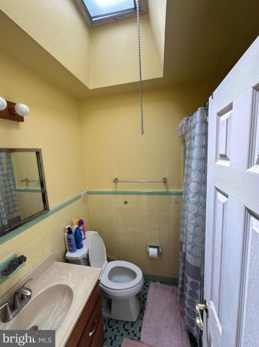 8603 Bustleton Ave, Philadelphia PA  19152-1205 exterior