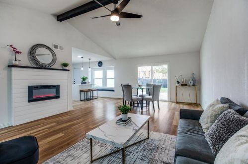 2605 Western Dr, Garland TX  75042-5666 exterior