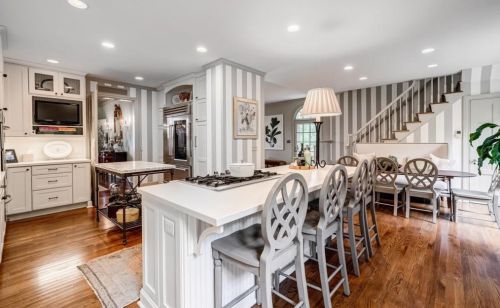 1227 Brookhaven Dr, Atlanta GA  30319-3105 exterior