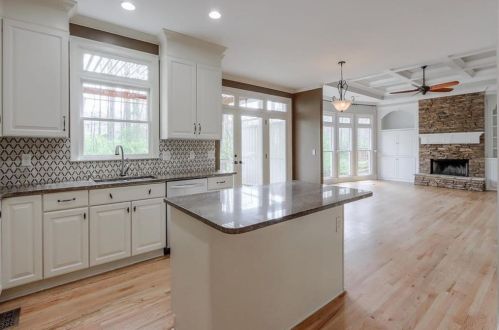 2611 Brookline Cir, Atlanta GA  30319-3686 exterior