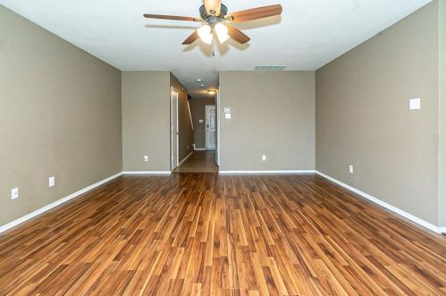 5840 Parkview Hills Ln, Fort Worth TX  76179-3797 exterior