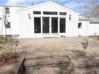 2 Hampshire Ave, Rochester, NH 03867-2009