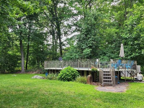 272 Little Fawn Rd, Southington, CT 06489-1752