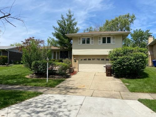 15304 Pine Dr, Oak Forest, IL 60452-1534