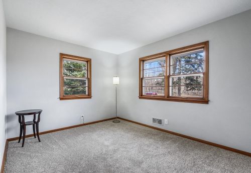 220 County Rd B, Saint Paul MN  55113-6683 exterior