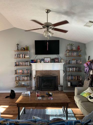 95 Cheyenne Dr, Porterdale, GA 30016-6612