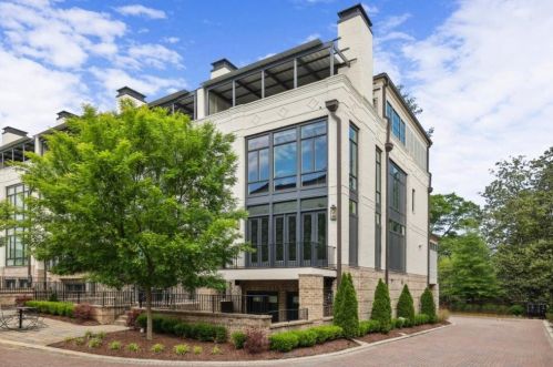 1074 Abington Ct, Atlanta GA  30319 exterior