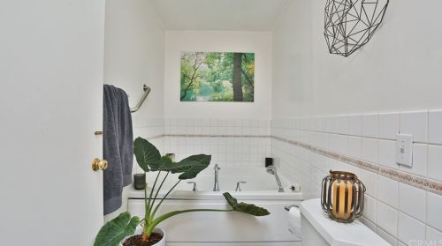 224 Western Ave, Glendale CA  91201-2830 exterior