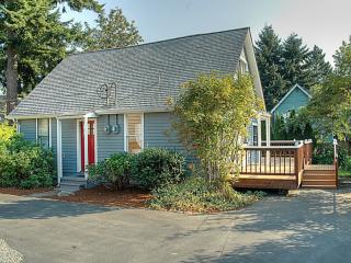 145 133rd St, Seattle, WA 98125-3014