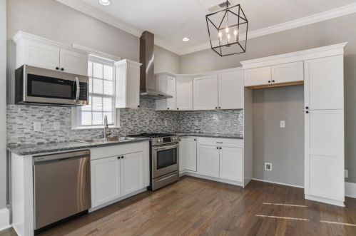 1715 Evans Dr, Atlanta GA  30310-4503 exterior