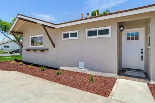 8536 Basswood Ave, Riverside CA  92504-2827 exterior