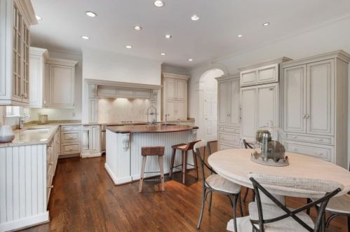 2938 Habersham Way, Atlanta GA  30305-2800 exterior