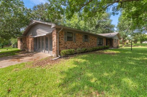 700 Pampa St, Sulphur Springs TX  75482-4628 exterior