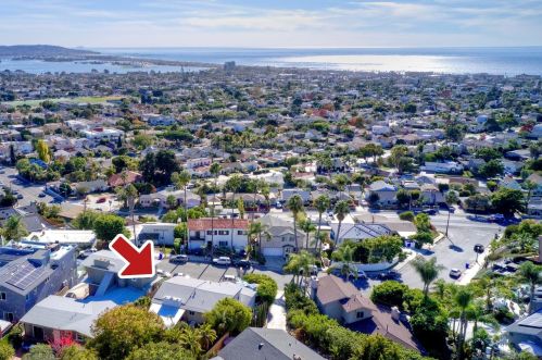 1552 Monmouth Dr, San Diego, CA 92109-2237