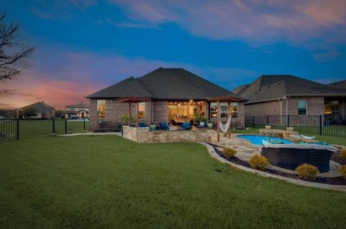 2440 Portwood Way, Fort Worth TX  76179-6653 exterior