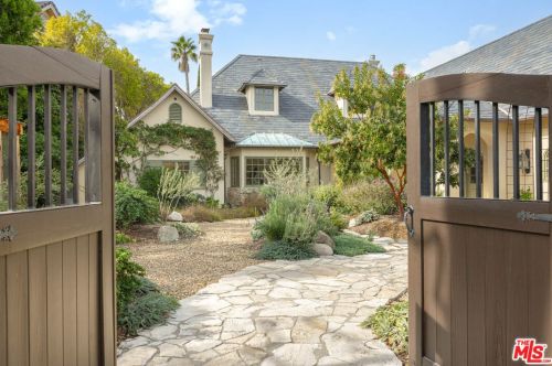 4155 Green Meadow Ct, Van Nuys, CA 91316-4422