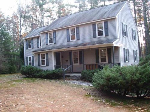 13 Corduroy Rd, Amherst, NH 03031-2724