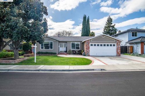 3244 Royalton Ct, Pleasanton, CA 94588-3542
