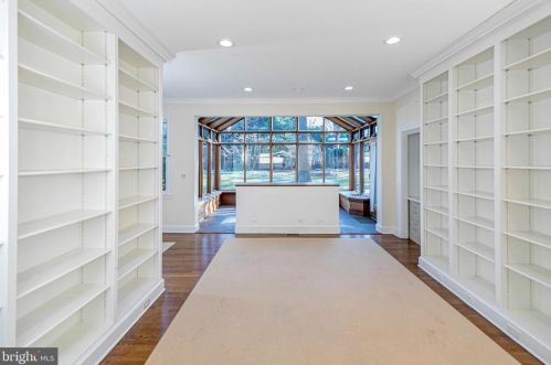 161 Elm Rd, Princeton NJ  08540-2521 exterior