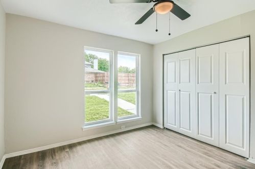 3719 Westminster Dr, Carrollton TX 75007-2449 exterior