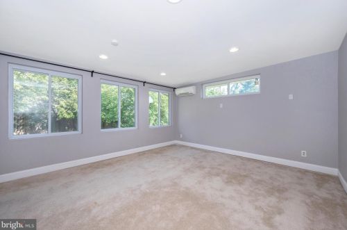 1306 Leister Dr, Silver Spring MD 20904-1547 exterior