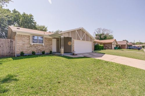 6513 Storm Dr, Fort Worth TX  76148-2641 exterior
