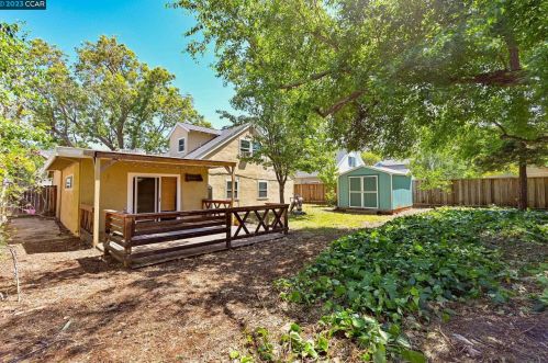 4176 Pickwick Dr, Concord CA  94521-2736 exterior