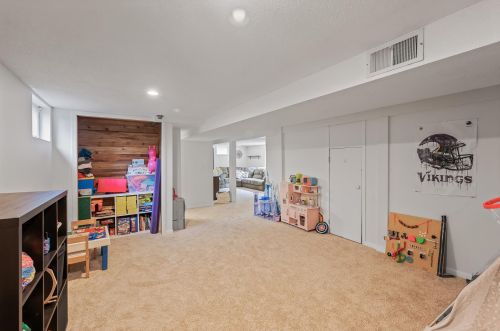 1111 2 St, Saint Paul MN  55112-3436 exterior