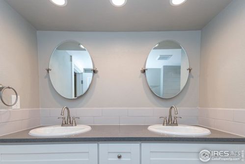 910 Harrison Ave, Loveland CO  80537-4634 exterior