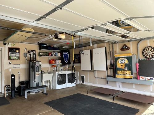 87-1785 Mokila St, Nanakuli, HI 96792