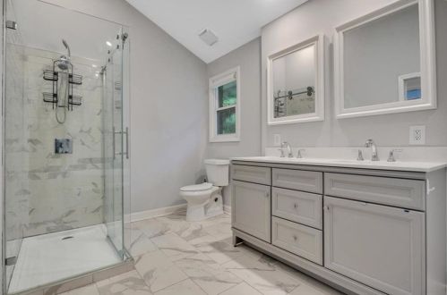 1320 Heatherland Dr, Atlanta GA  30331-7406 exterior