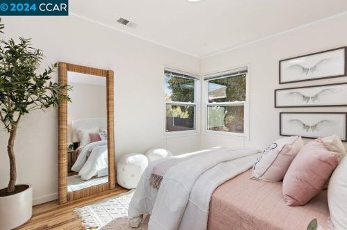 1945 Encima Dr, Concord CA  94519-2207 exterior