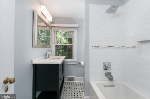 37 Ridgeview Rd, Princeton NJ  08540-7666 exterior