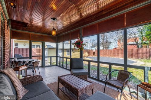 9409 Garwood St, Silver Spring MD 20901-2940 exterior