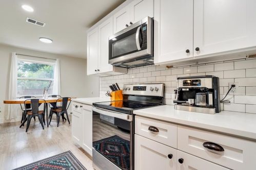 3813 Kelvin Ave, Fort Worth TX  76133-2947 exterior