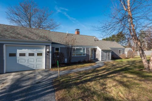 61 Hilltop Pl, New London, NH 03257-5410